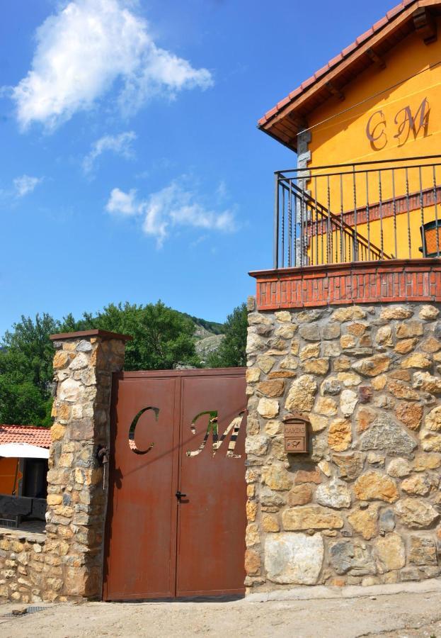 Apartamento Turistico Casas De Manuel La Pola de Gordon Exterior foto